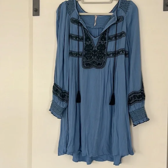 Free People Boho Dress Wind Willow LARGE Blue Stitched Embroidery Long Sleeve - Picture 3 of 11